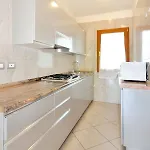 Villaggio Delfino-2 By Interhome בית נופש *
