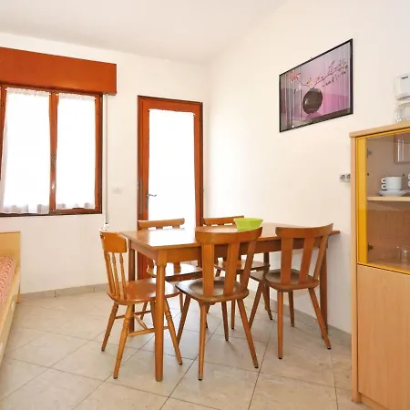 Villaggio Delfino-2 By Interhome بيت للعطل بيبيوني